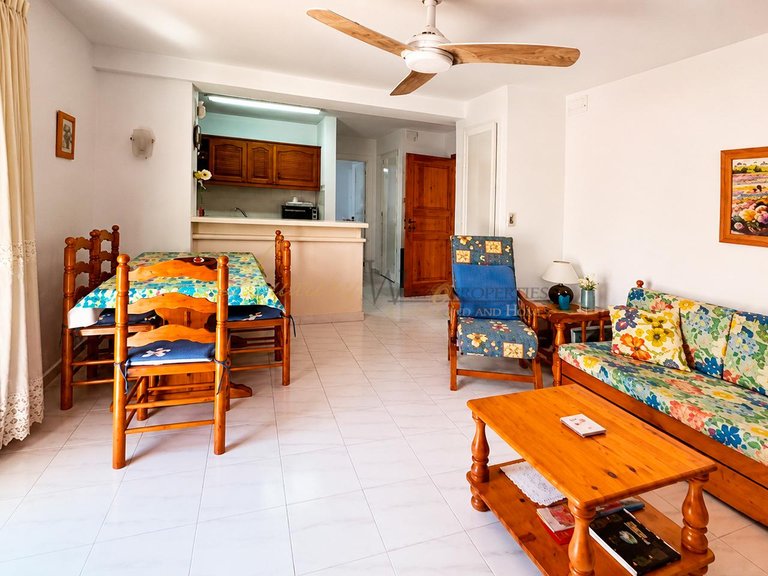 Apartment for Sale in Los Cristianos, Tenerife, España 5