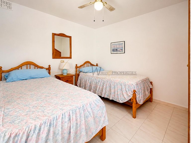 Apartment for Sale in Los Cristianos, Tenerife, España 9