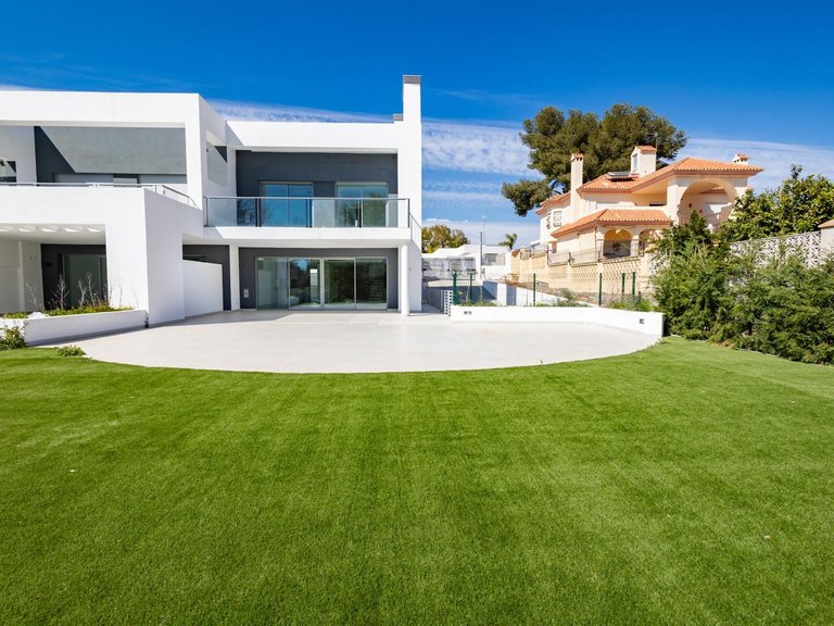 Villa for Sale in San Pedro Alcántara, Malaga 13