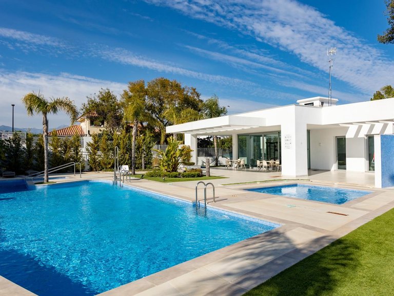 Villa for Sale in San Pedro Alcántara, Malaga 15