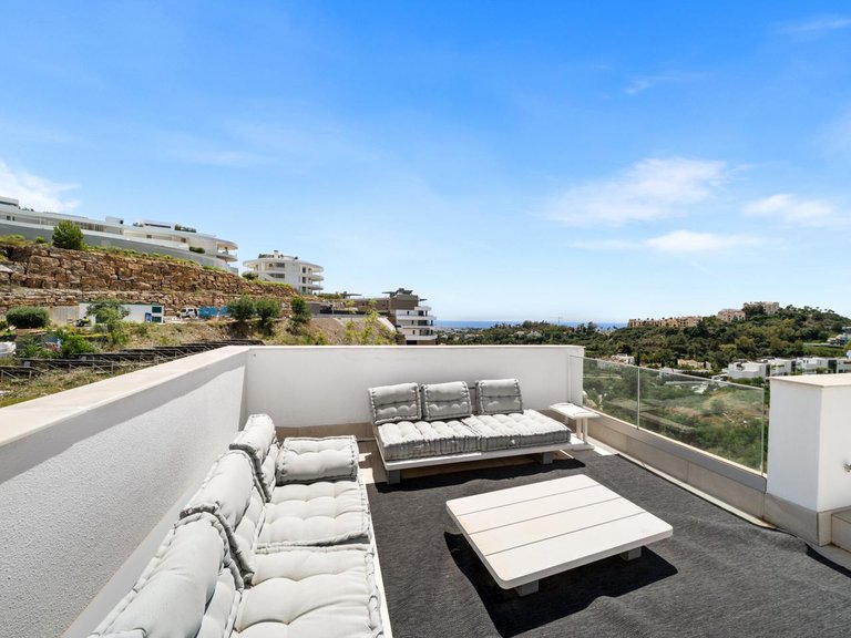 Penthouse for Sale in Benahavís, Malaga 4