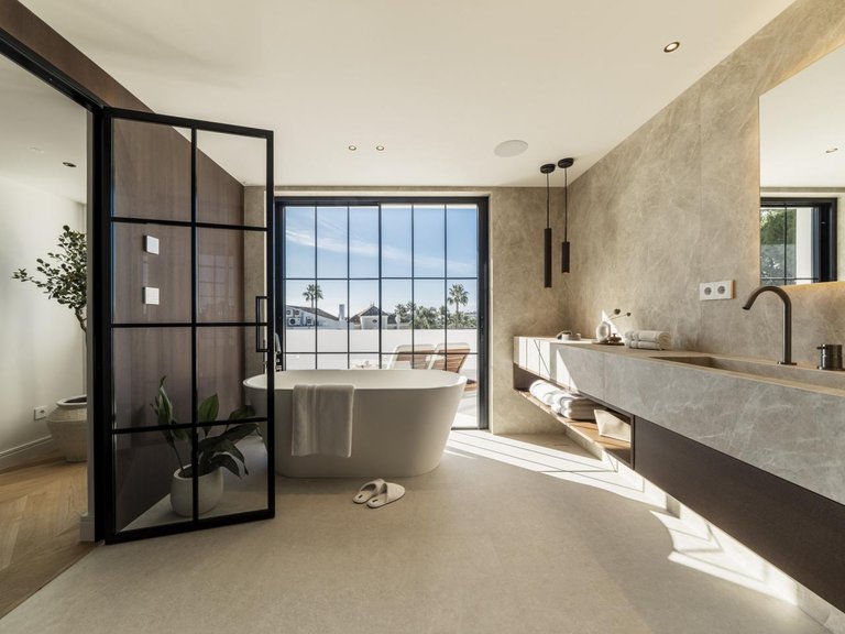 Villa for Sale in Marbella, Malaga 26
