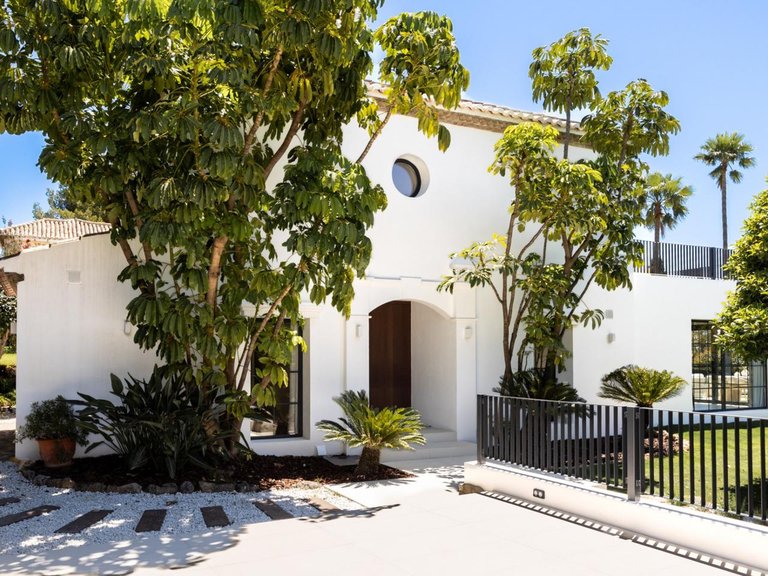 Villa for Sale in Benahavís, Malaga 26