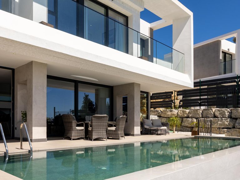 Villa for Sale in Estepona, Malaga 12