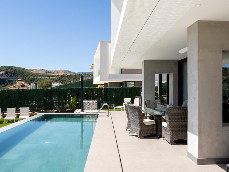 Villa for Sale in Estepona, Malaga 11
