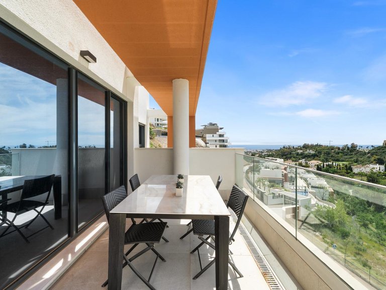 Penthouse for Sale in Benahavís, Malaga 17