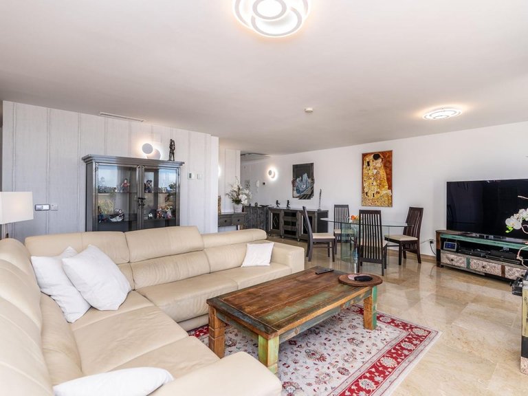 Apartment for Sale in Benahavís, Malaga 8