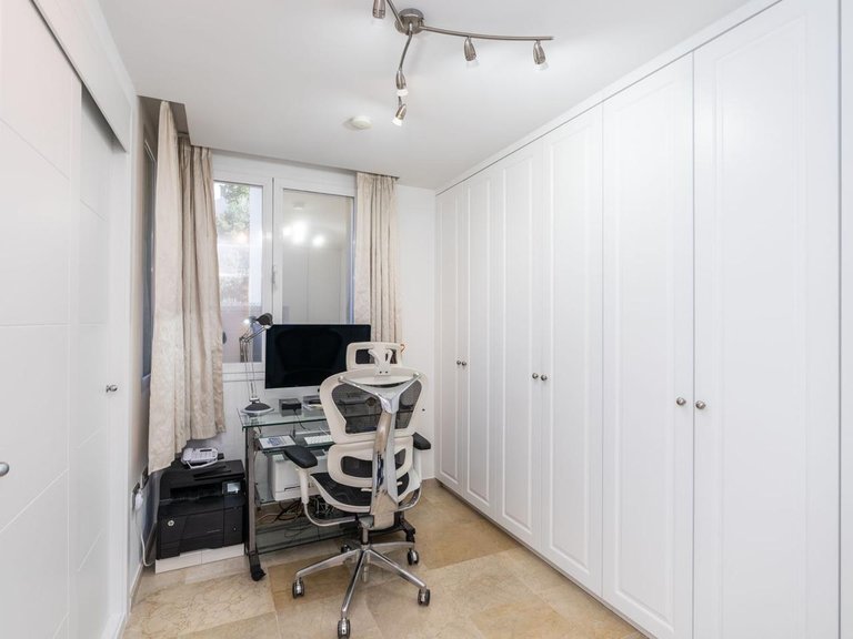 Apartment for Sale in Benahavís, Malaga 15