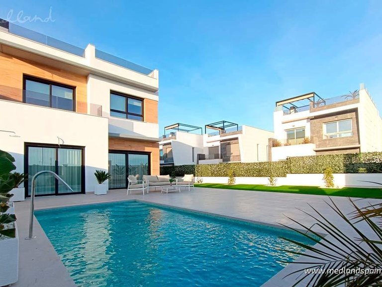 Town House for Sale in Benijófar, Alicante 1