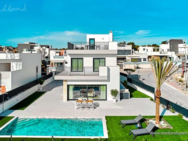 Villa for Sale in San Miguel De Salinas, Alicante 1