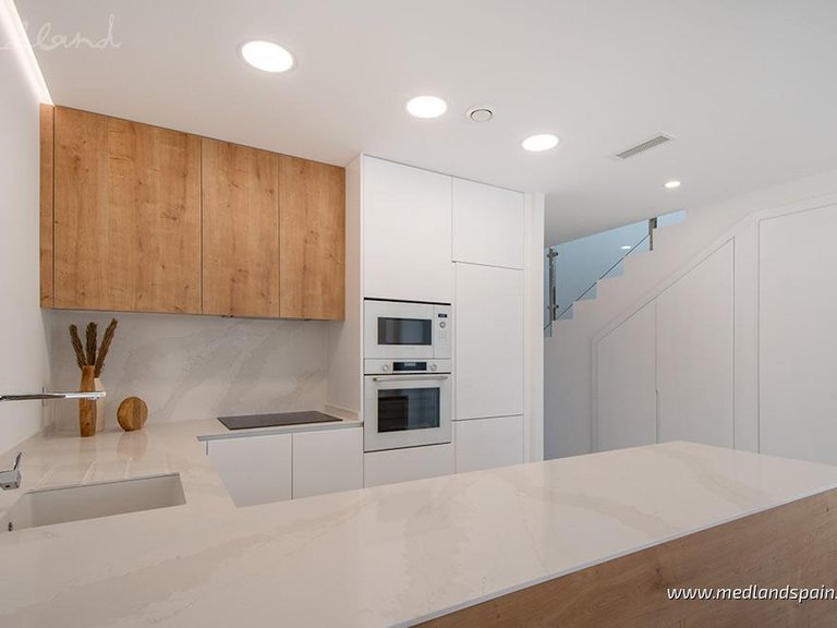 Villa for Sale in Mil Palmeras, Alicante 7