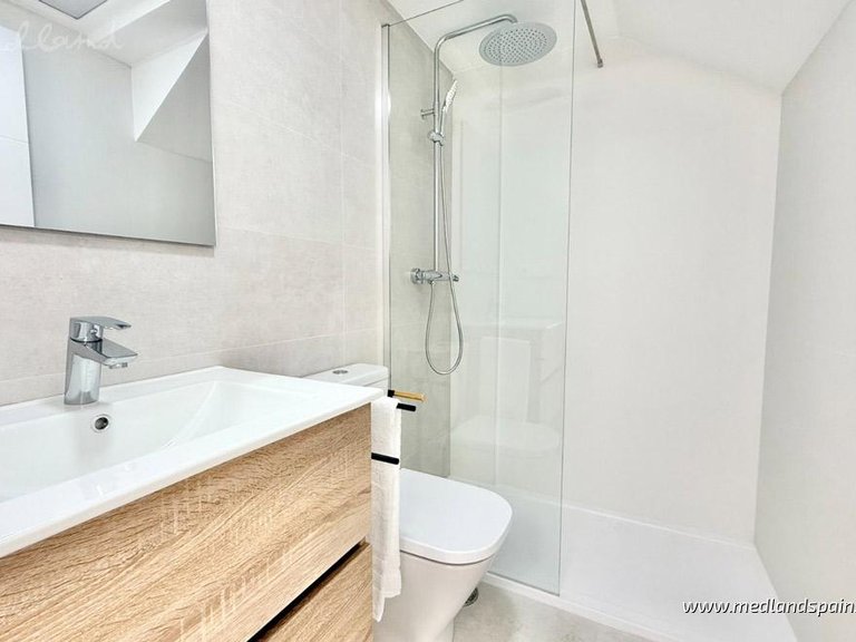 Town House for Sale in Vega Baja (interior), Alicante 7