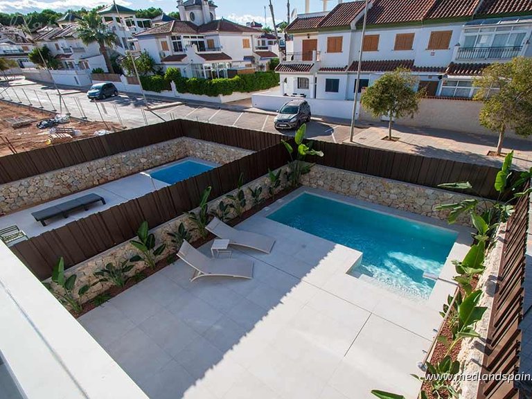 Villa for Sale in Lo Romero Golf, Alicante 15