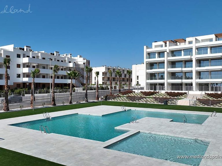 Apartment for Sale in Villamartin, Alicante 2