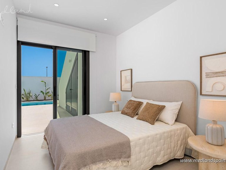 Villa for Sale in Los Alcázares, Murcia 5