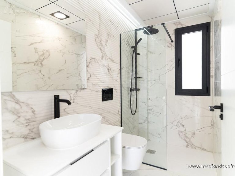 Villa for Sale in Punta Prima, Alicante 9