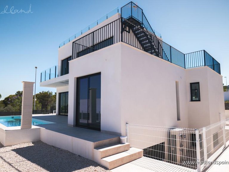 Villa for Sale in Polop-la Nucía, Alicante 1