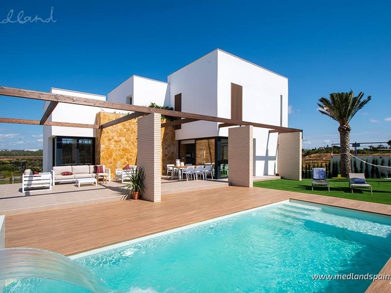 Villa for Sale in Campoamor, Alicante 1