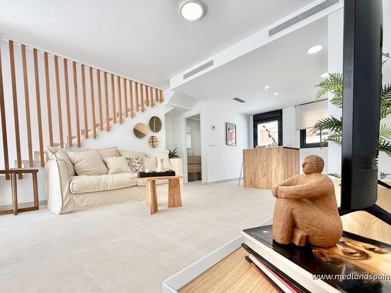 Town House for Sale in Vega Baja (interior), Alicante 3