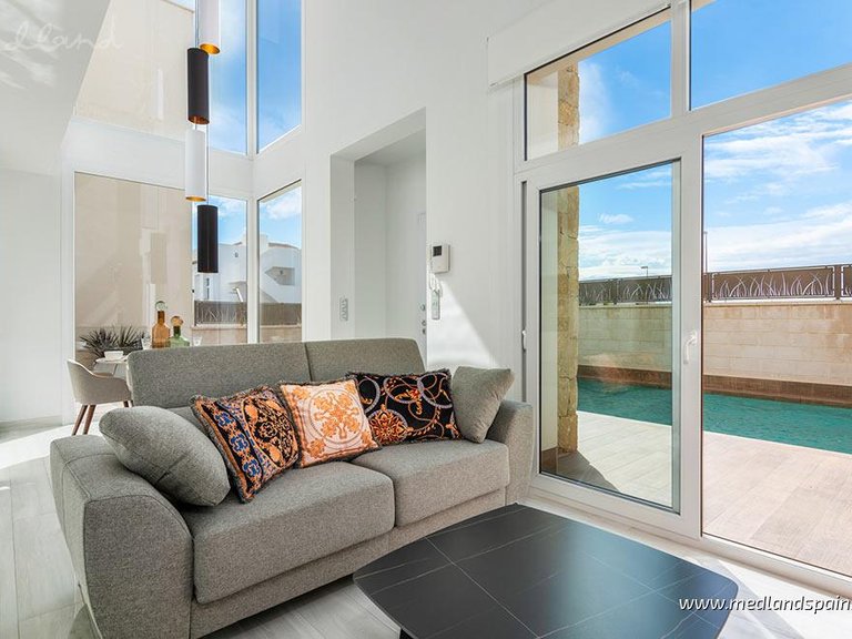 Villa for Sale in Los Montesinos, Alicante 6