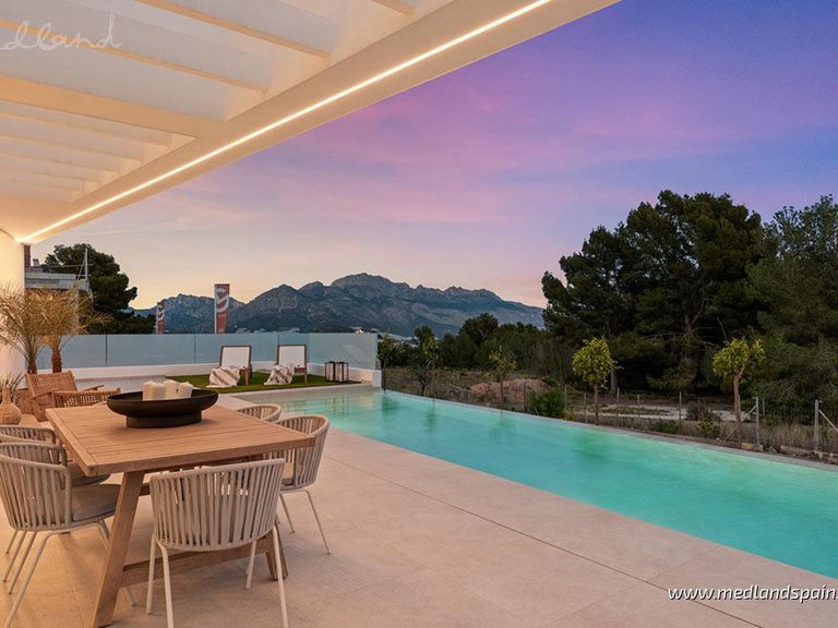 Villa for Sale in Polop-la Nucía, Alicante 3
