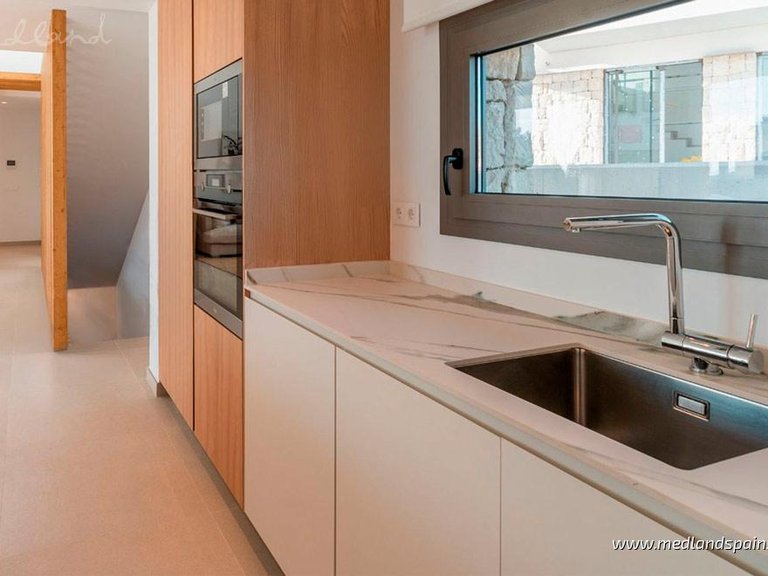 Villa for Sale in Finestrat, Alicante 5