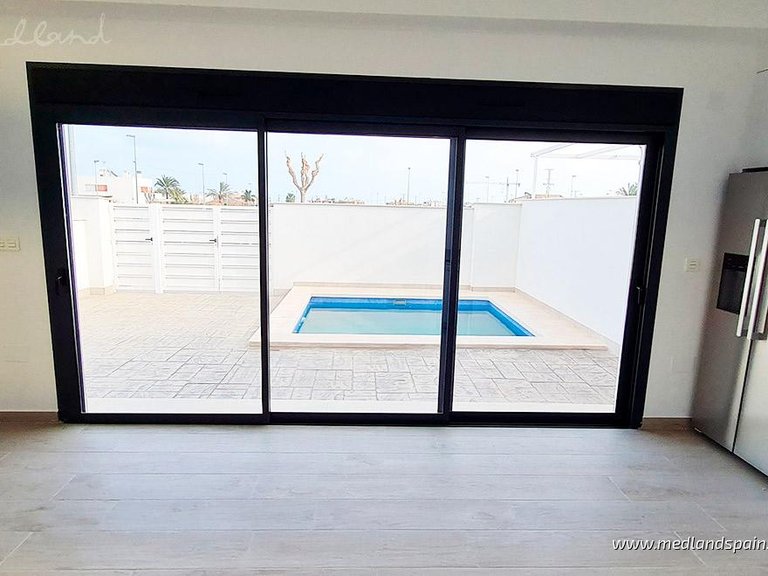 Villa for Sale in La Zenia, Alicante 5