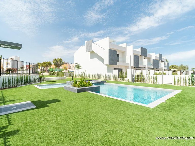 Apartment for Sale in Los Balcones, Alicante 1