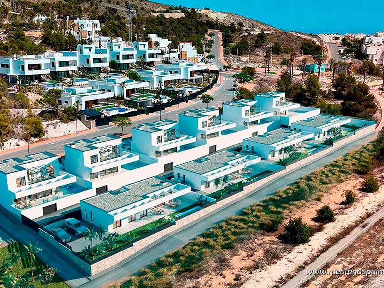 Villa for Sale in Finestrat, Alicante 3