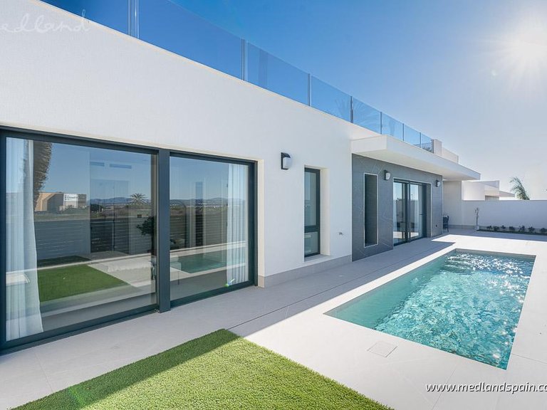 Villa for Sale in Torrevieja, Alicante 1