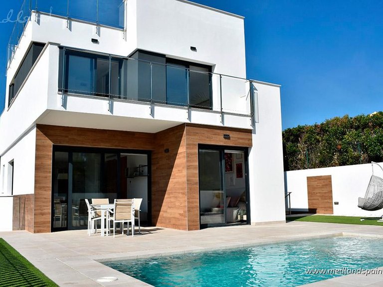 Villa for Sale in Polop-la Nucía, Alicante 1