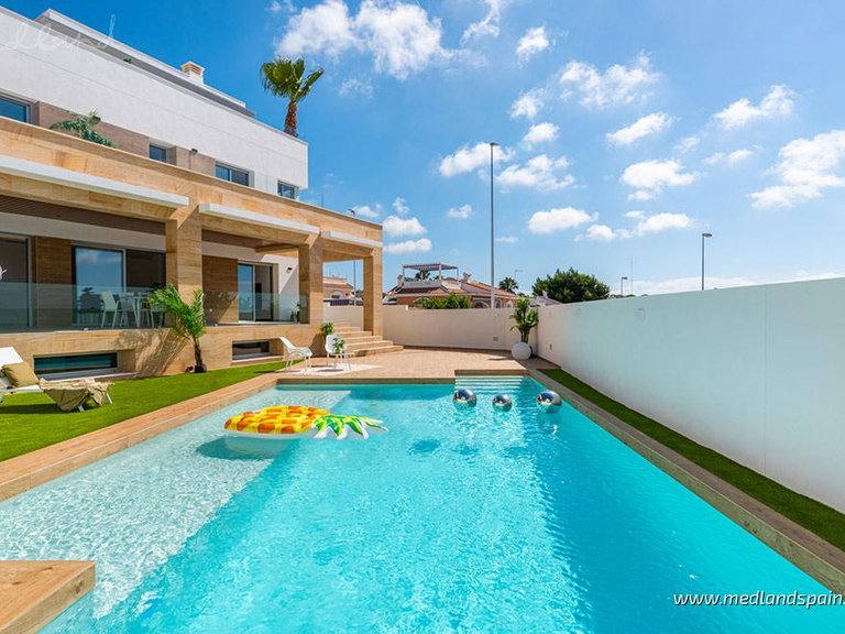 Villa for Sale in Ciudad Quesada - Rojales, Alicante 12