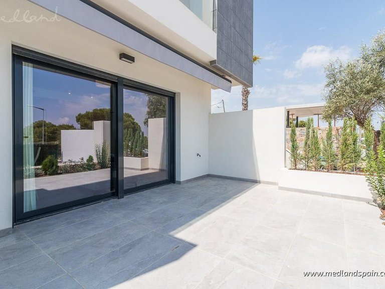 Apartment for Sale in Los Balcones, Alicante 3