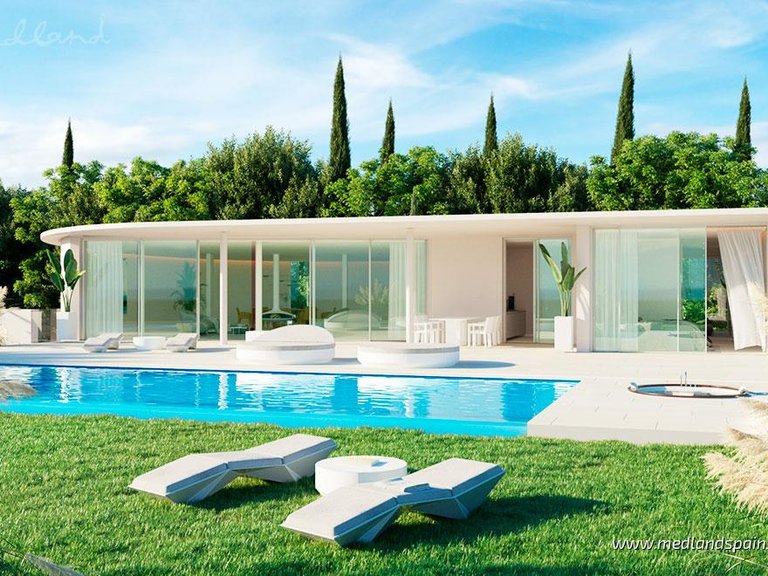 Villa for Sale in Fuengirola, Malaga 1