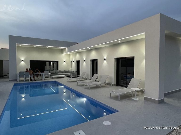 Villa for Sale in La Romana, Alicante 8