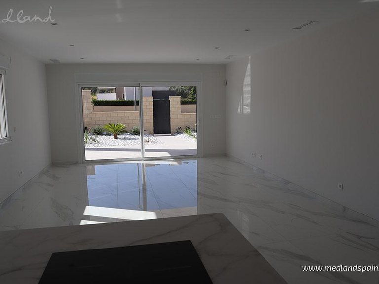 Villa for Sale in La Romana, Alicante 5