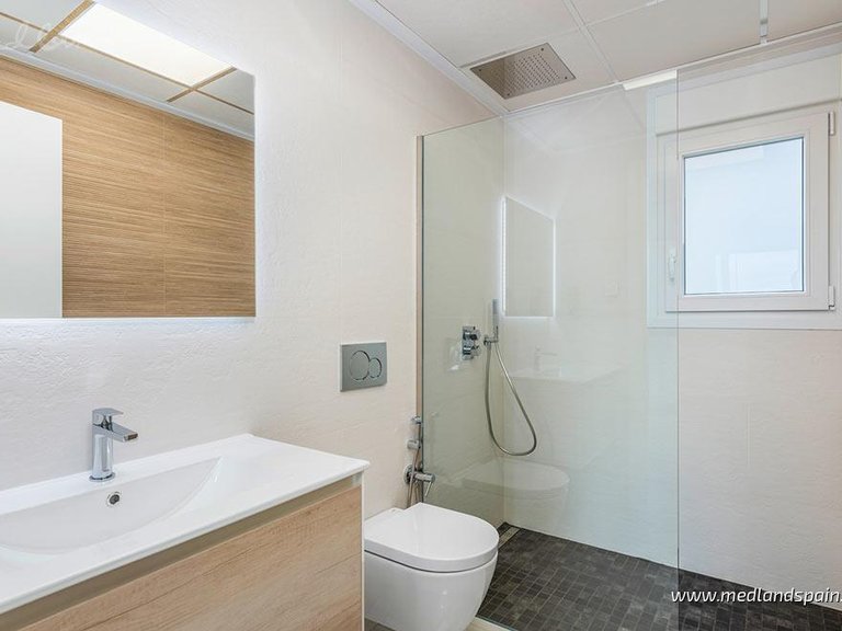 Villa for Sale in Los Montesinos, Alicante 10