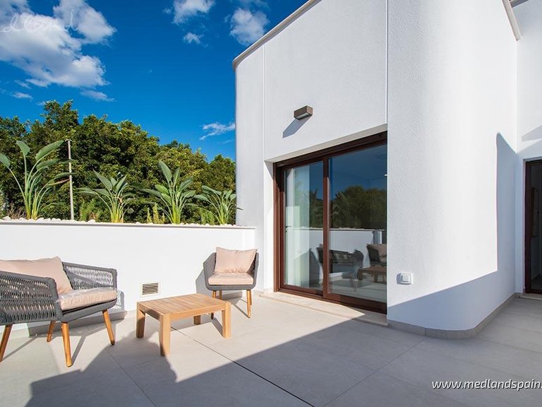 Villa for Sale in Mil Palmeras, Alicante 13
