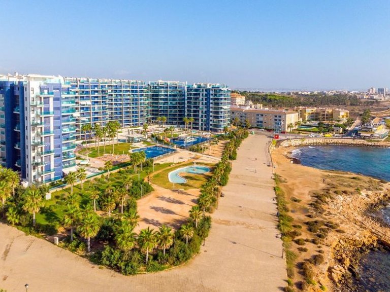 Apartment for Sale in Punta Prima, Alicante 29