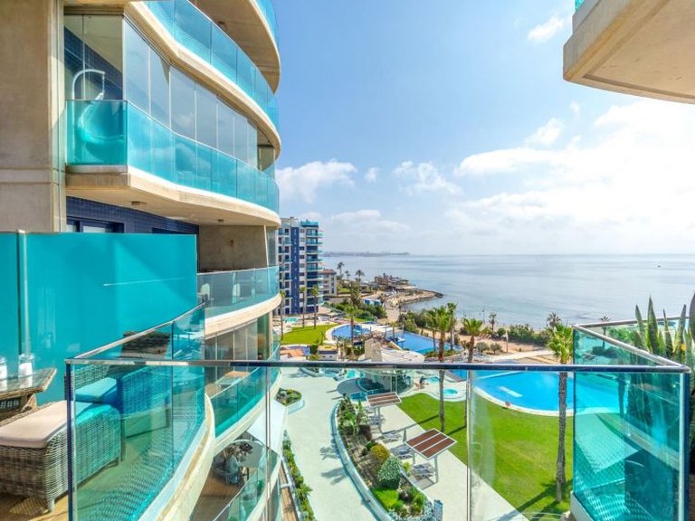 Apartment for Sale in Punta Prima, Alicante 35