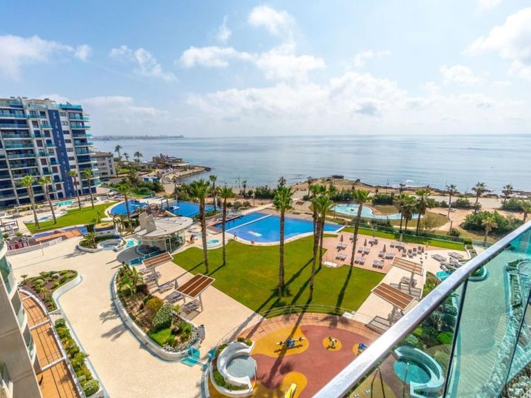 Apartment for Sale in Punta Prima, Alicante 40