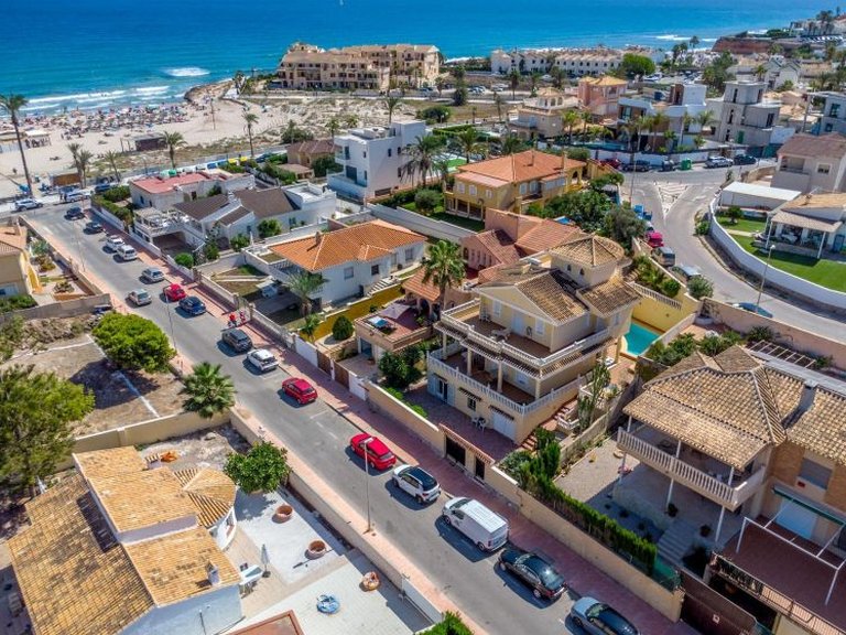 Villa for Sale in La Zenia, Alicante 41