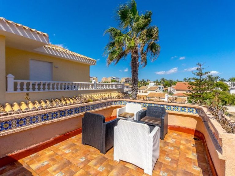 Villa for Sale in La Zenia, Alicante 24