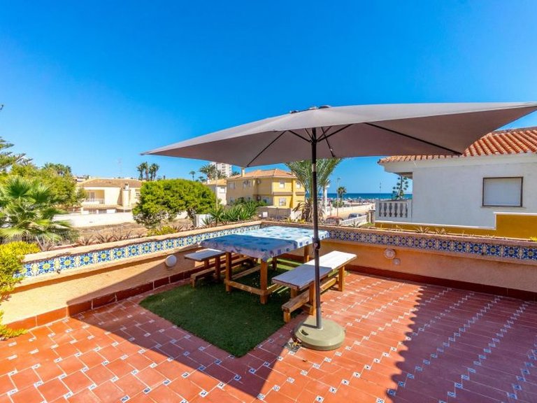 Villa for Sale in La Zenia, Alicante 28