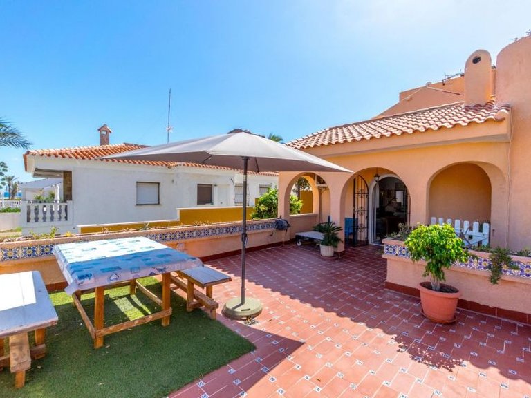 Villa for Sale in La Zenia, Alicante 4