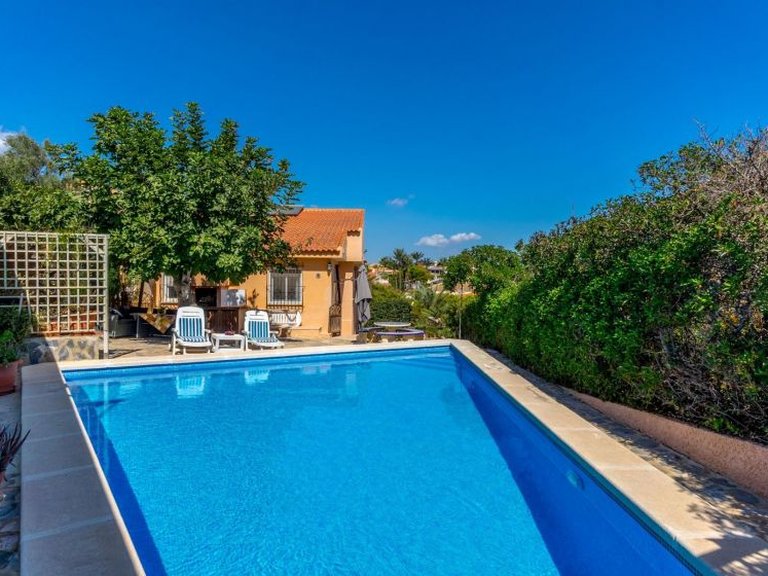 Villa for Sale in La Zenia, Alicante 38