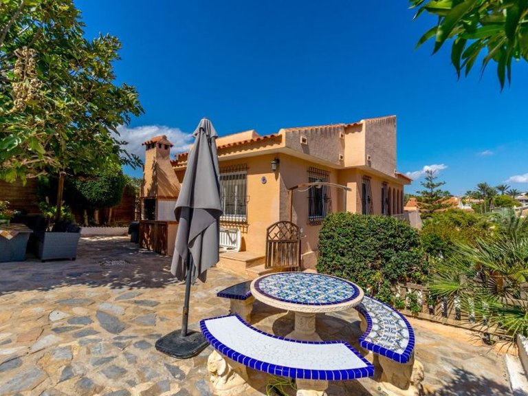 Villa for Sale in La Zenia, Alicante 31