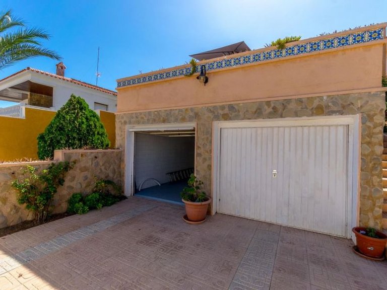 Villa for Sale in La Zenia, Alicante 34