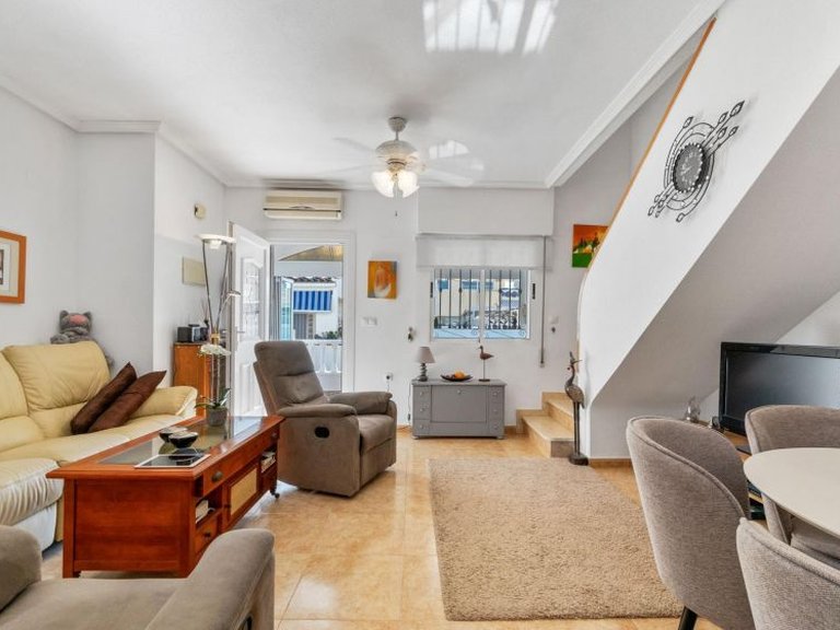 Town House for Sale in Los Balcones, Alicante 10