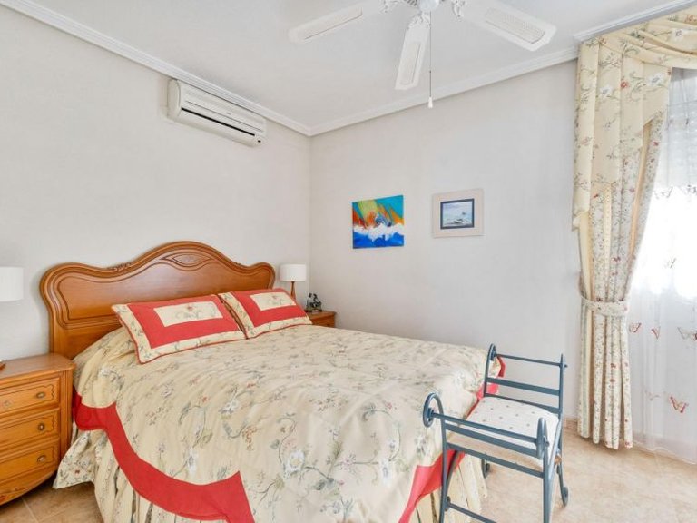 Town House for Sale in Los Balcones, Alicante 18